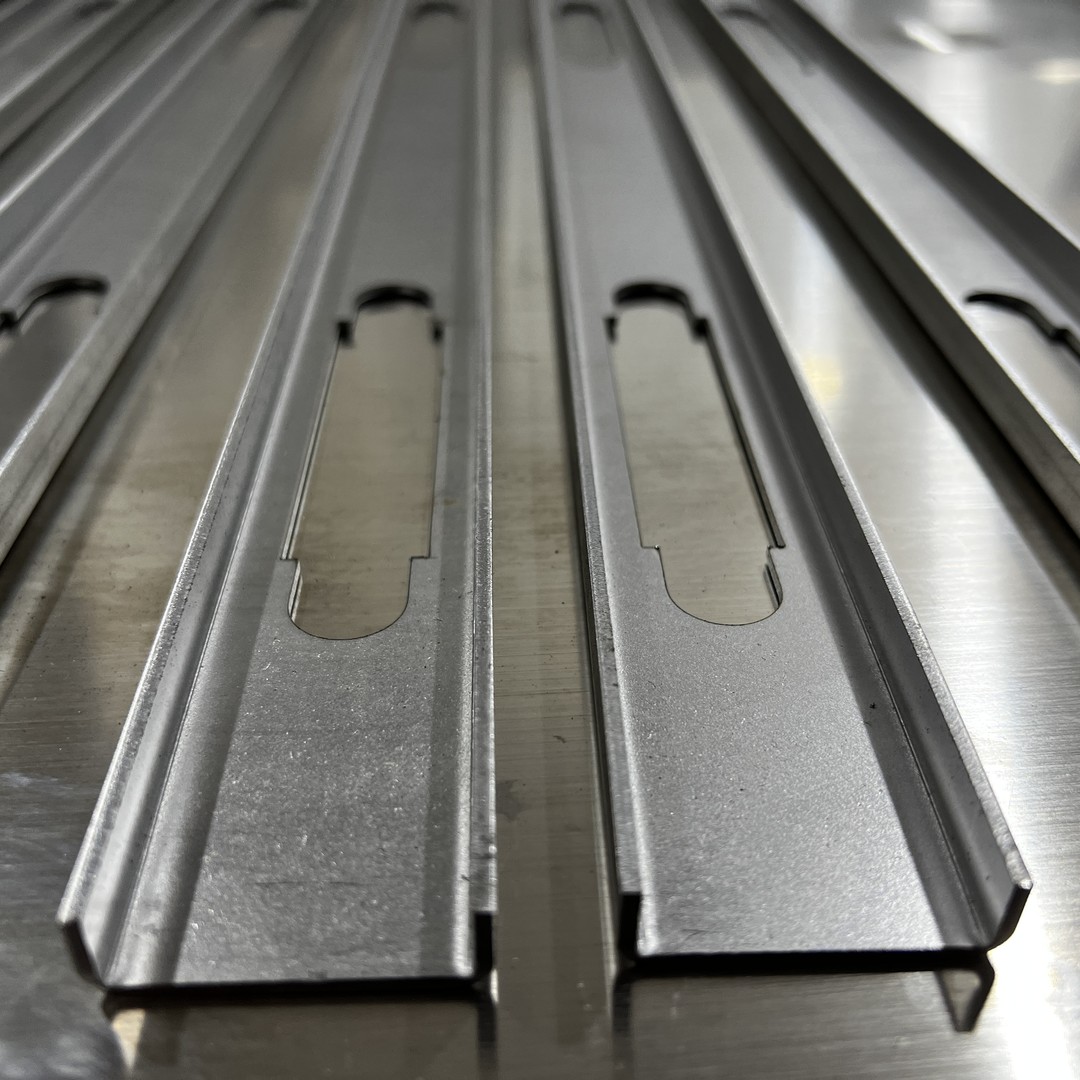  Servicio de fabricación de aluminio cortado con láser de chapa de acero