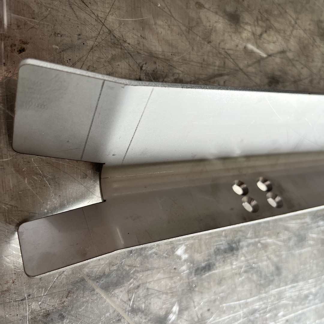 Piezas de estampado de flexión de soldadura de metal de diseño personalizado