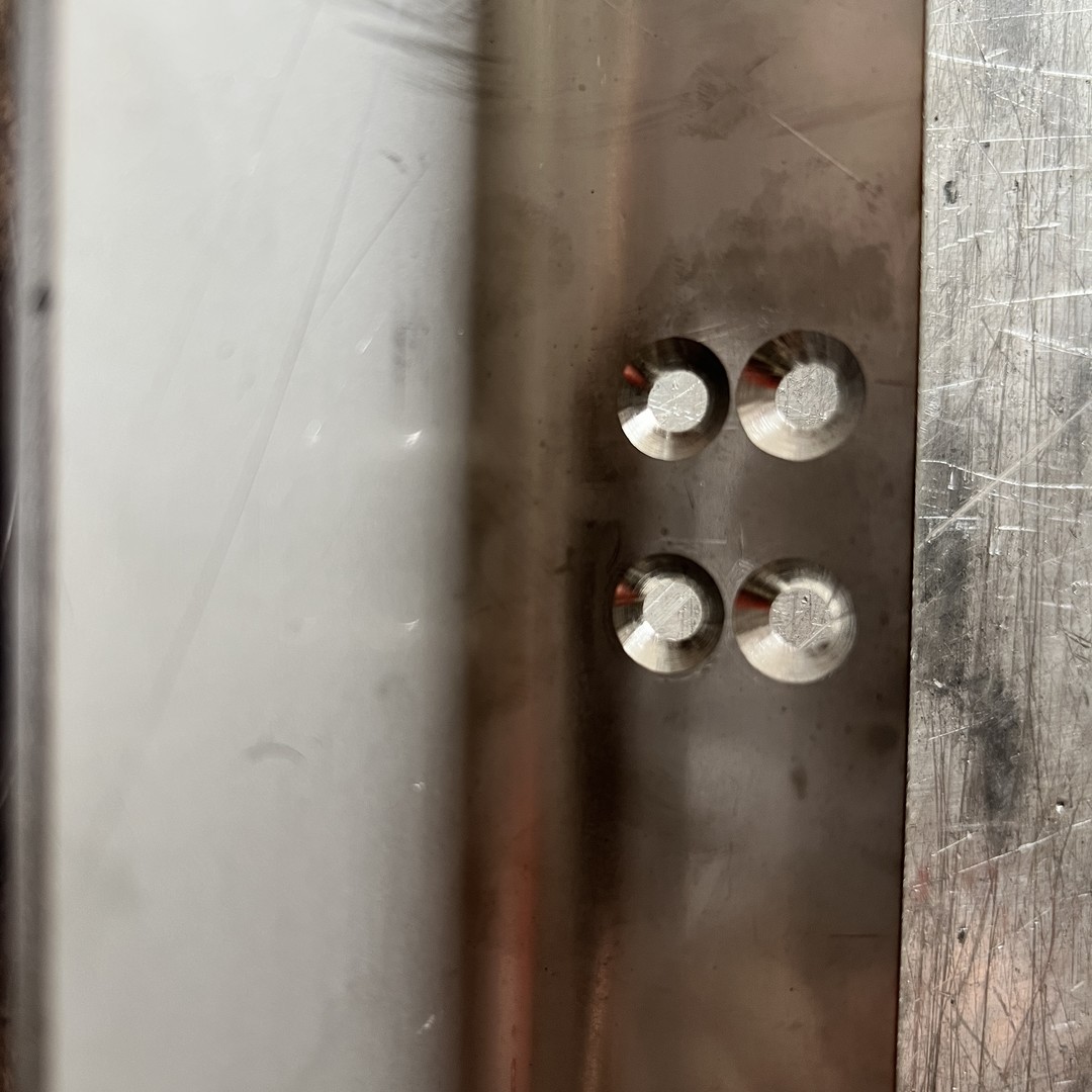 Piezas de estampado de flexión de soldadura de metal de diseño personalizado
