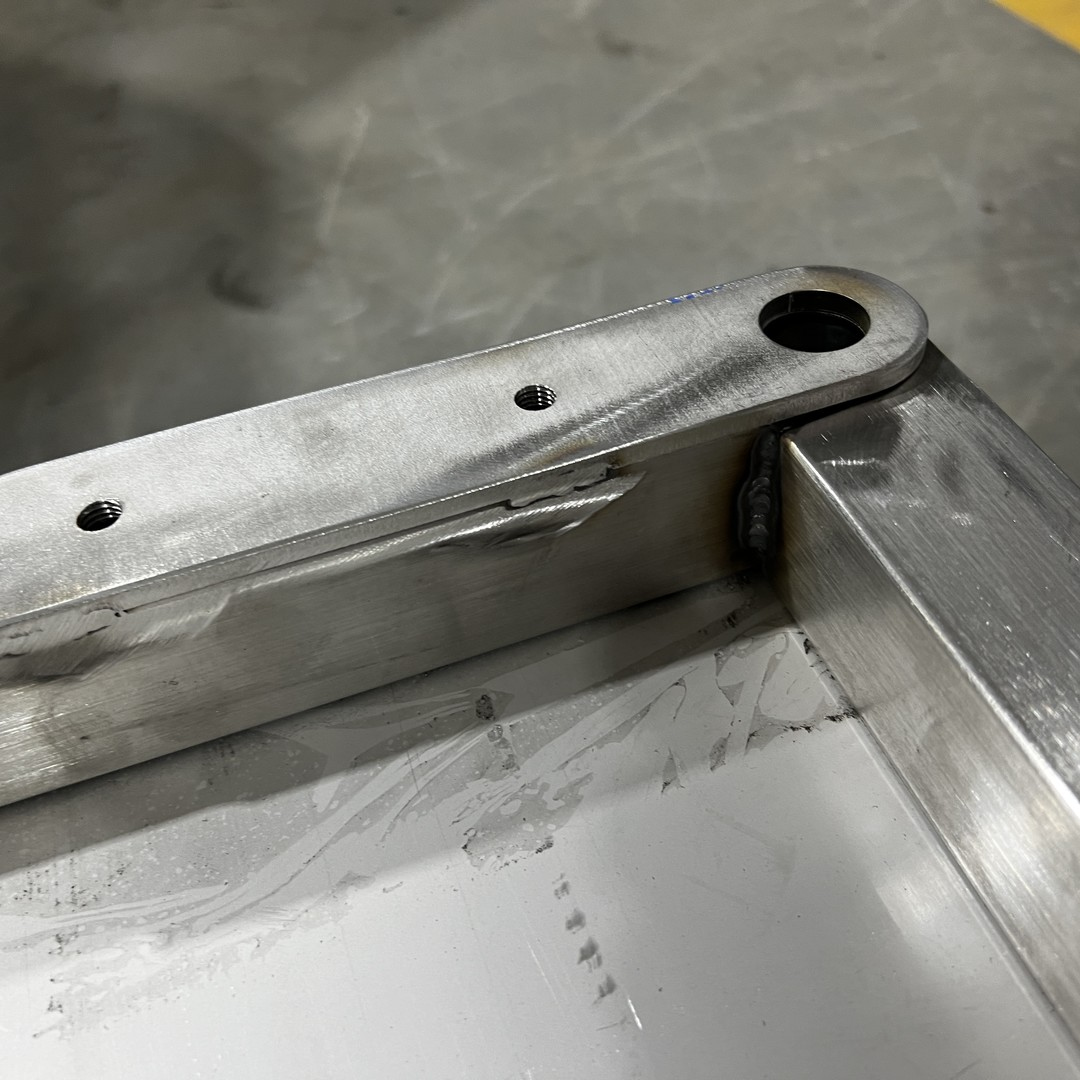 Servicio de soldadura del recinto del acero inoxidable de la fabricación de la pieza del corte del laser de la chapa