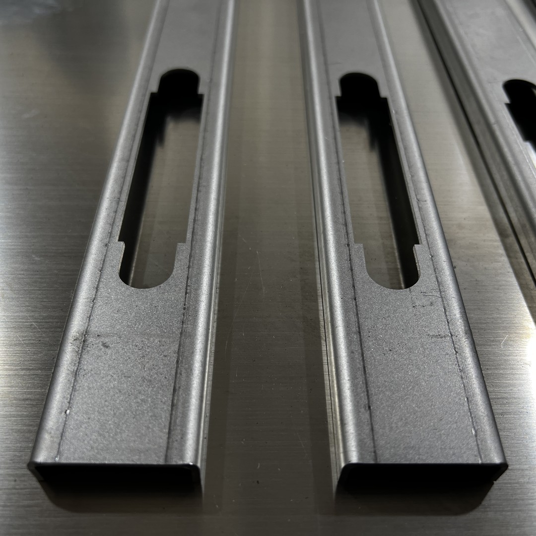 Piezas de chapa de corte por láser de aluminio mecanizado CNC