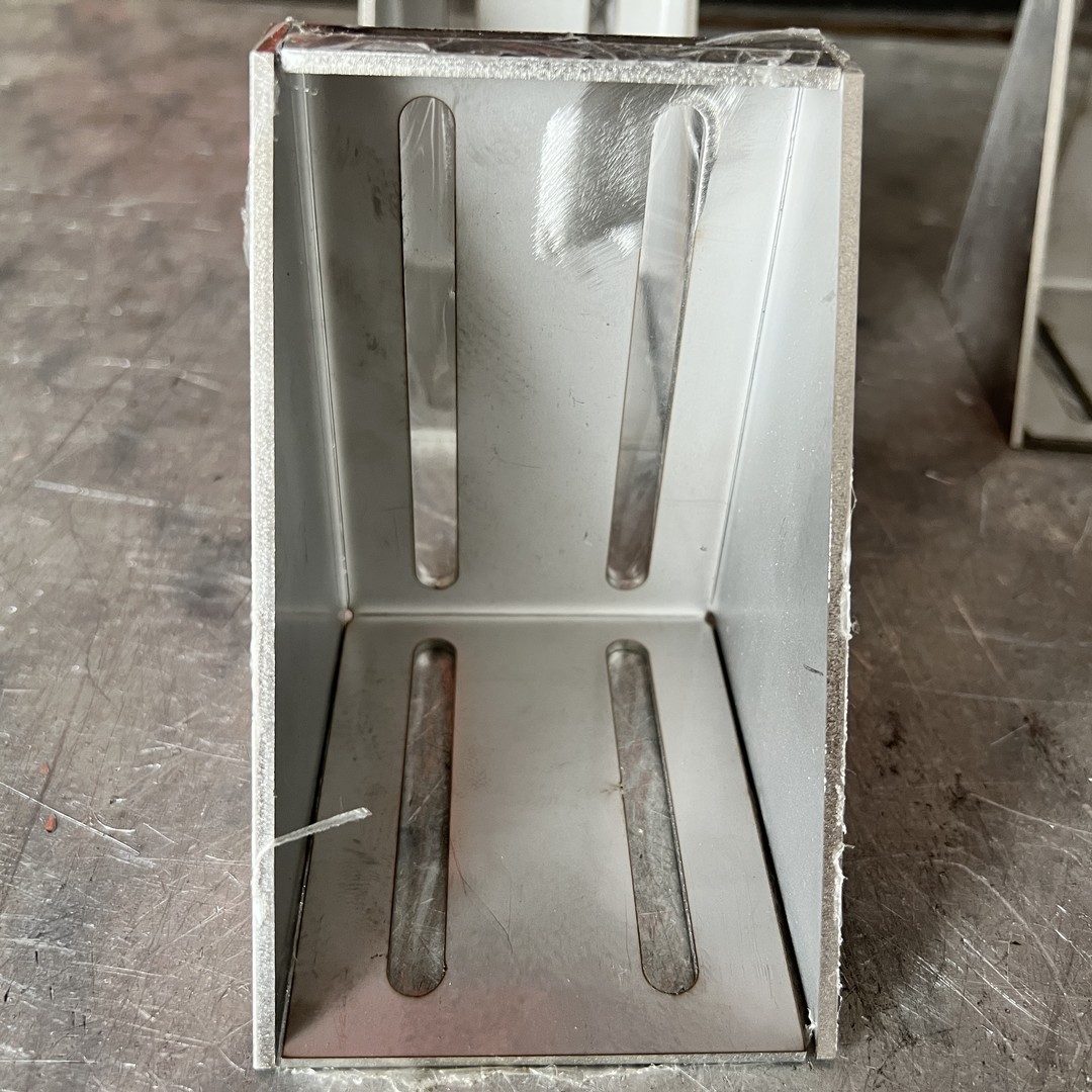 Fabricación de metal personalizada Soldadura de piezas de metal pequeñas