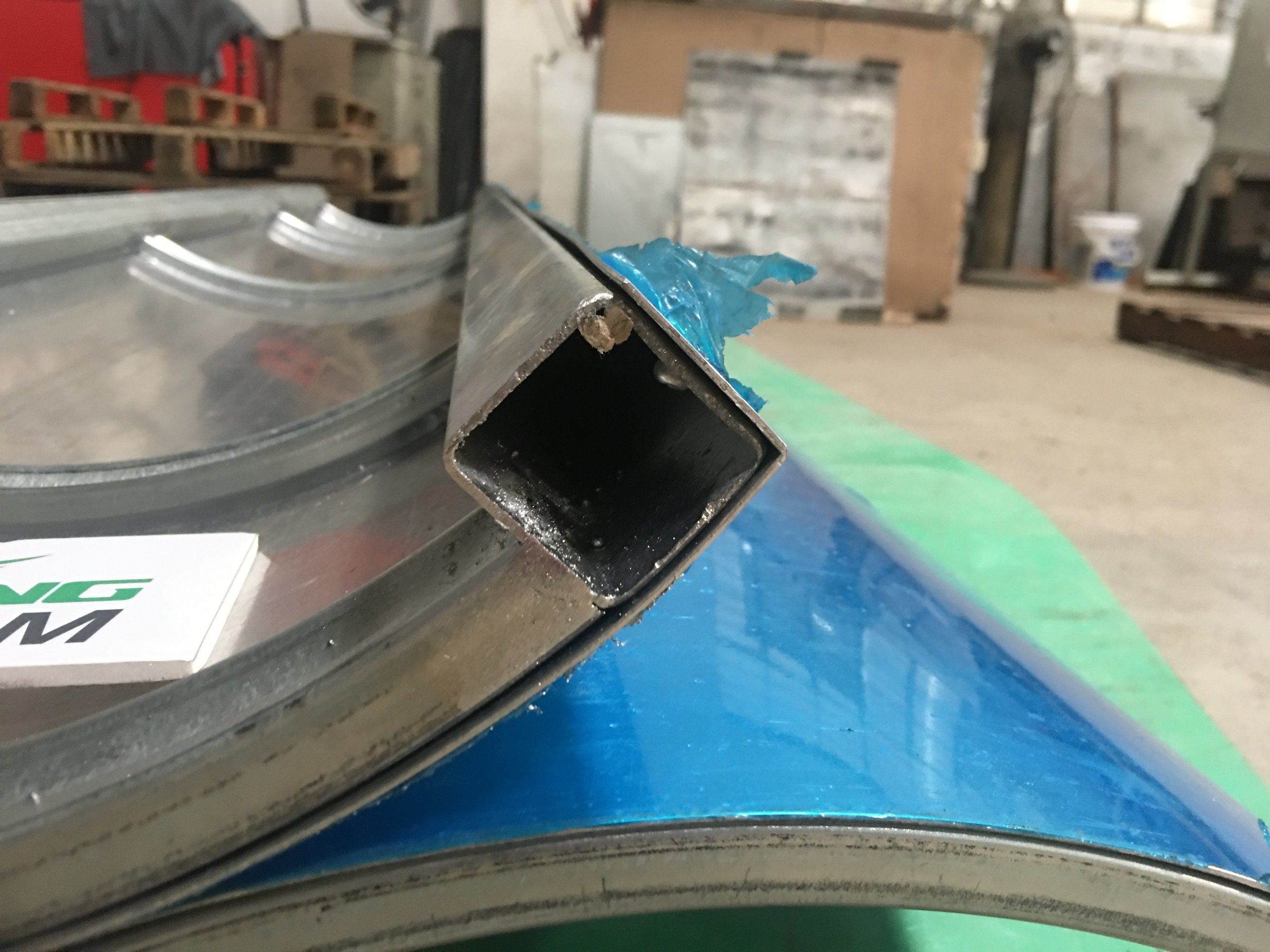  Marco de acero galvanizado de soldadura de corte por láser de tubo cuadrado de metal