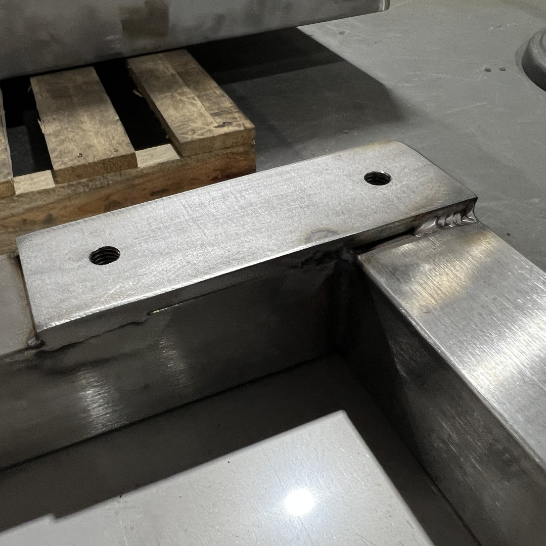 Servicio de soldadura del recinto del acero inoxidable de la fabricación de la pieza del corte del laser de la chapa